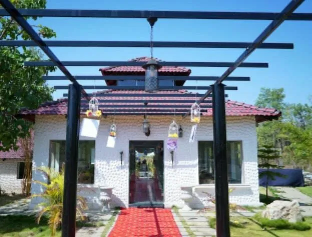 Tuli Veer Bagh Resort